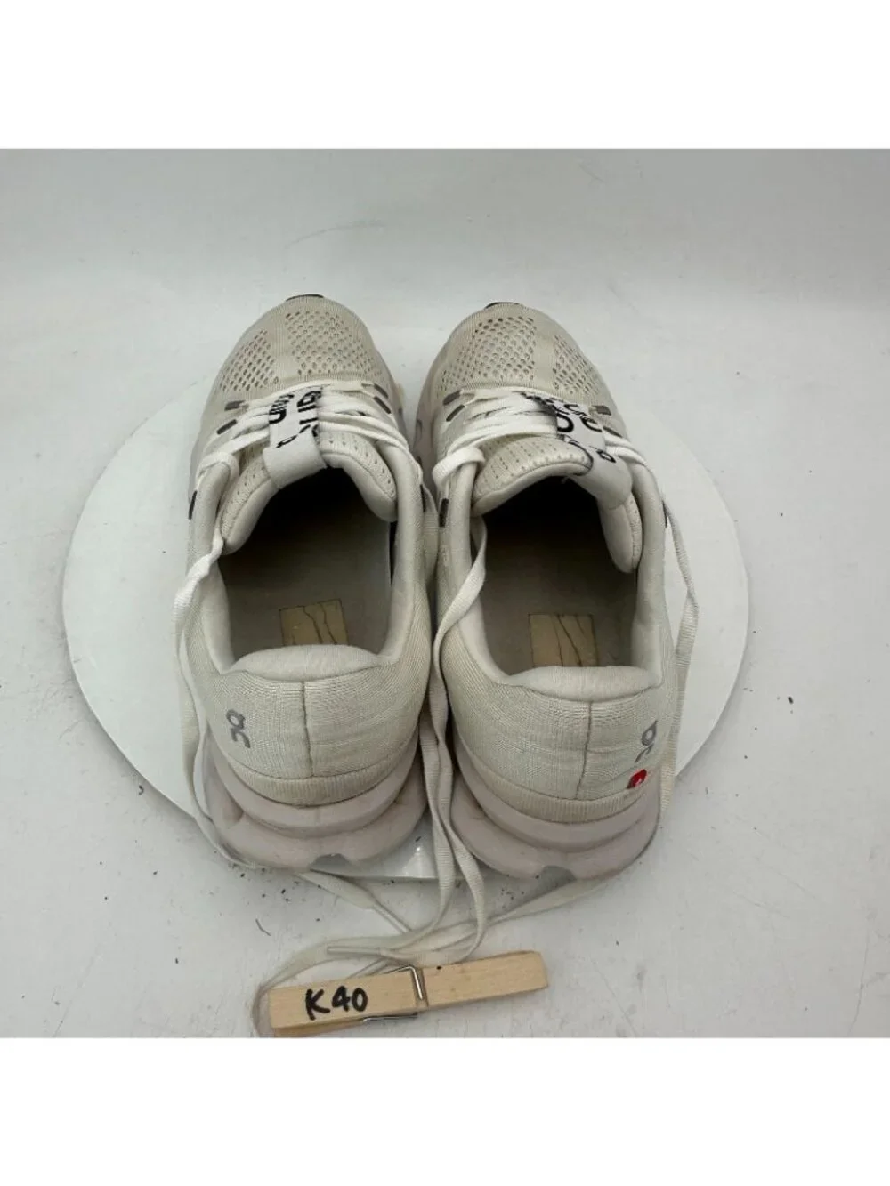 On Cloudsurfer Swiss Engineering Women Size 10 3WD10440664 White Frost Shoes